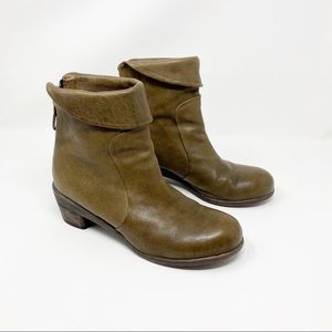 P. Monjo Annisa Green Leather Booties Size 8.5